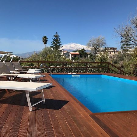 John Sea Suites Giardini Naxos Ngoại thất bức ảnh