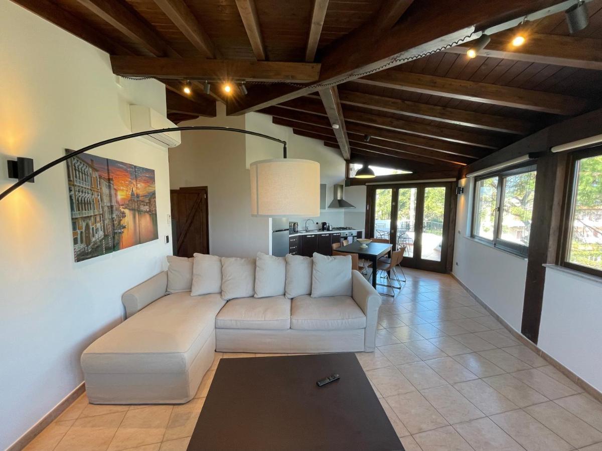 John Sea Suites Giardini Naxos Ngoại thất bức ảnh