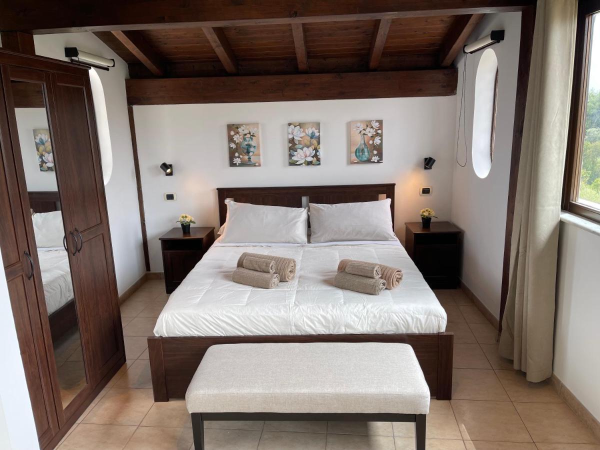 John Sea Suites Giardini Naxos Ngoại thất bức ảnh
