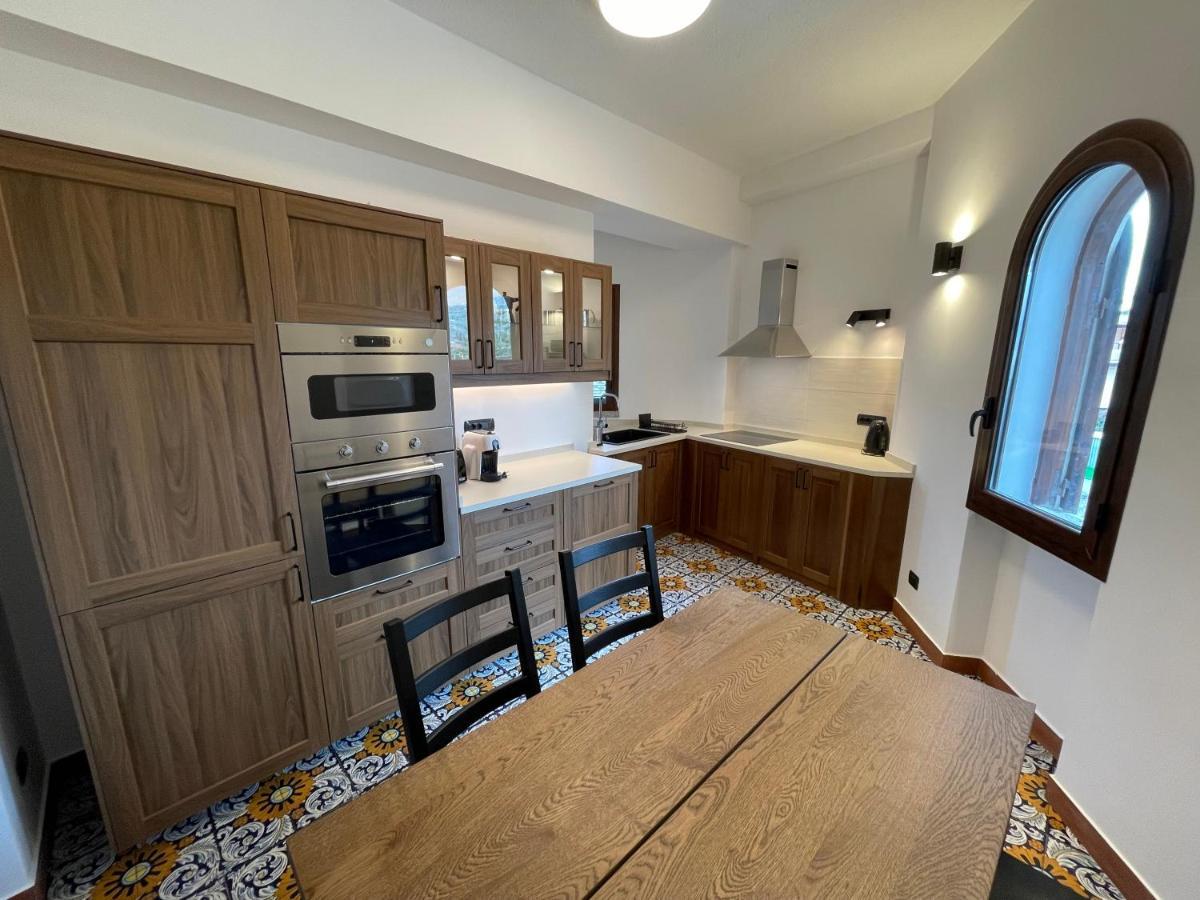 John Sea Suites Giardini Naxos Ngoại thất bức ảnh