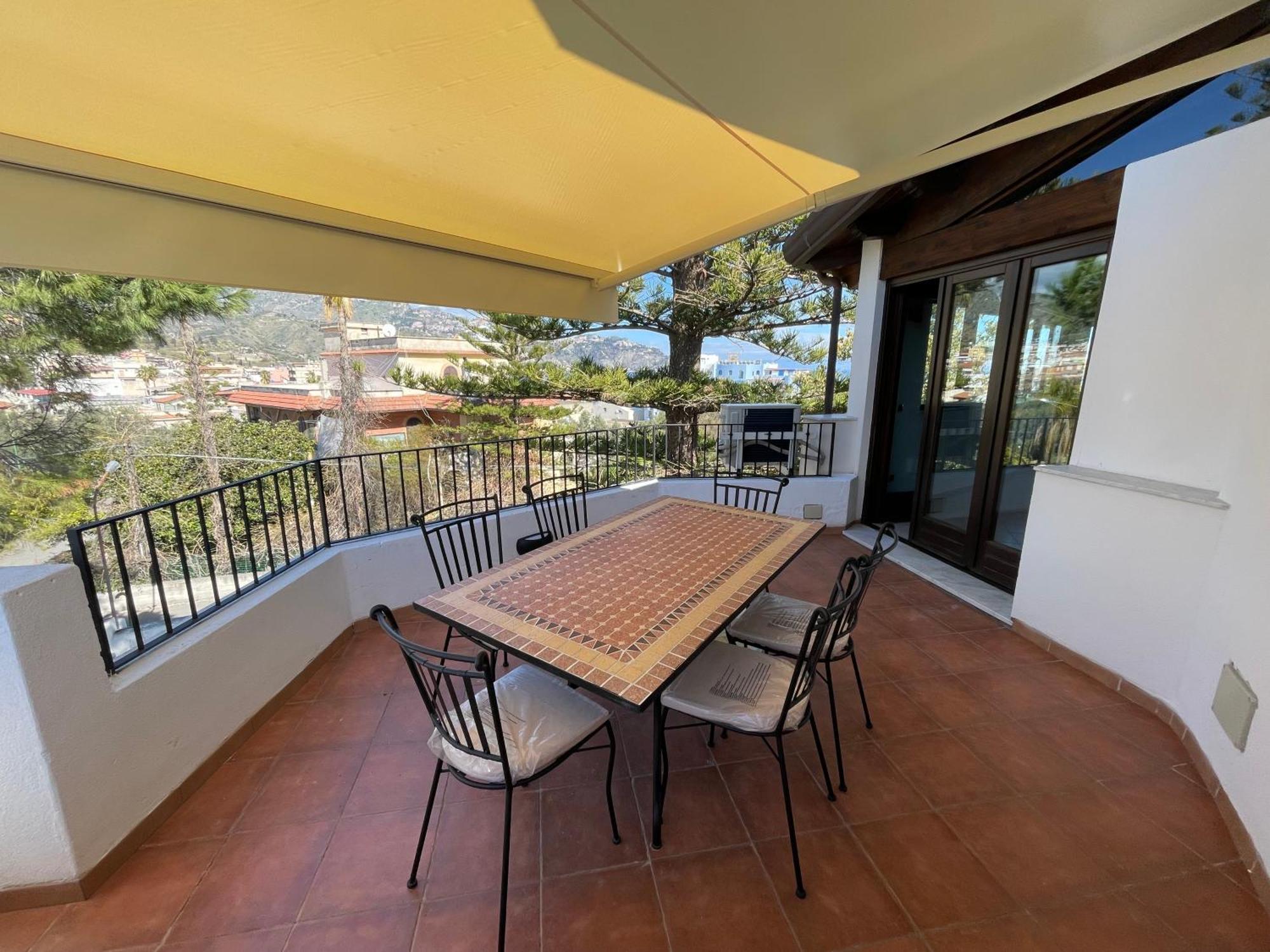 John Sea Suites Giardini Naxos Ngoại thất bức ảnh